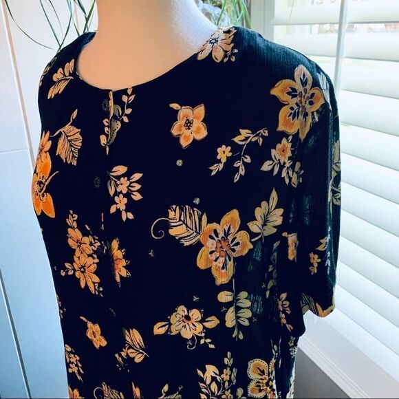 NAPA Valley Blouse  - Picture 1 of 8